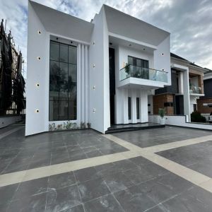 Luxury 5-Bedroom Fully Detached Duplex