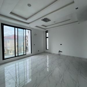 5 Bedroom Fully Detached Duplex
