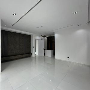 Luxury 5-Bedroom Fully Detached Duplex