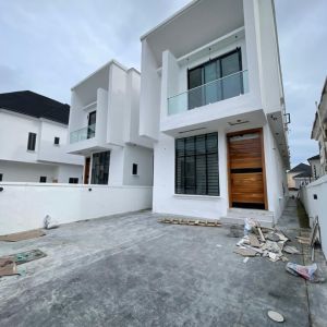 5 Bedroom Fully Detached Duplex