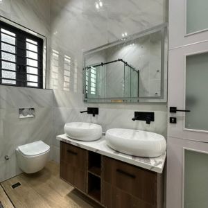 Luxury 5-Bedroom Fully Detached Duplex